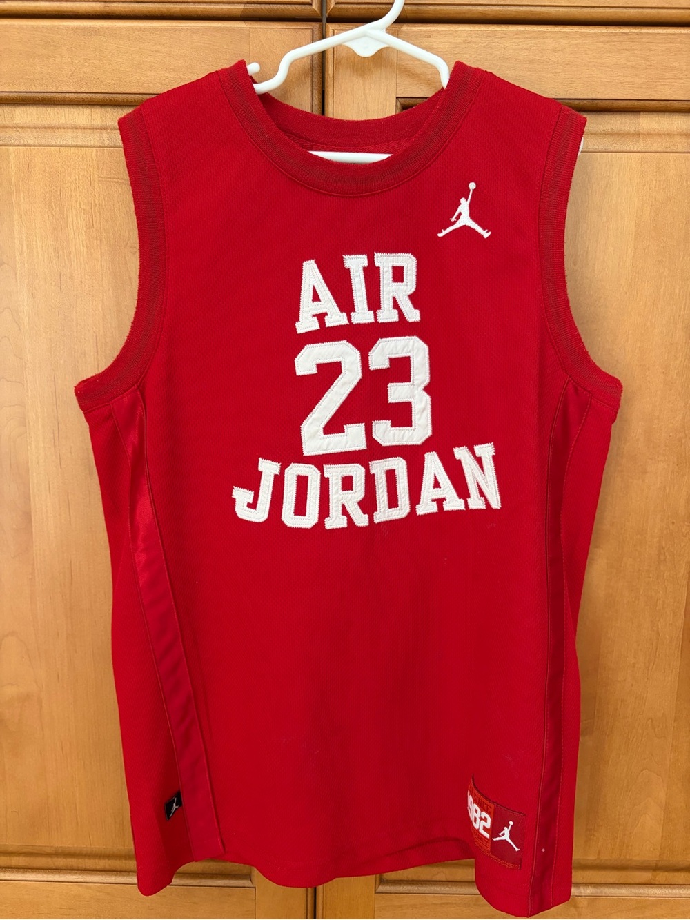 Jordan Brand #23 Red Sleeveless Basketball Jersey - Youth Medium